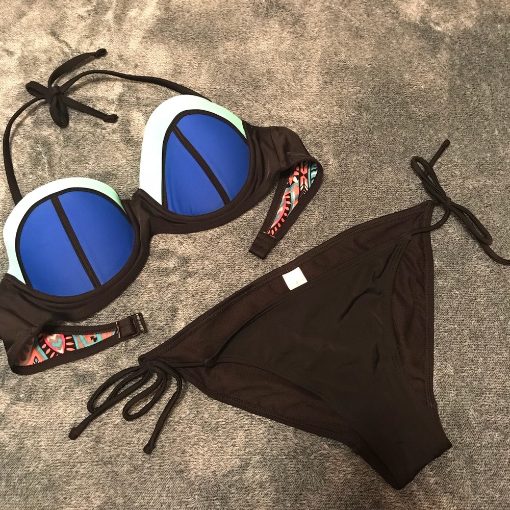 Bathing suit top
